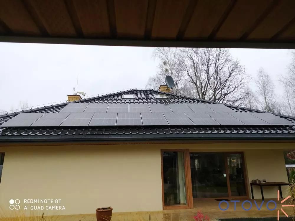 Zainstalowane moduły PV na dach u Klienta Otovo
